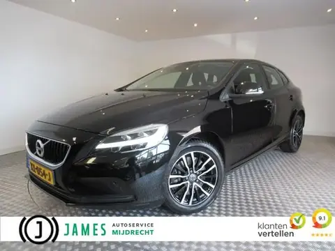 Annonce VOLVO V40 Essence 2019 d'occasion 