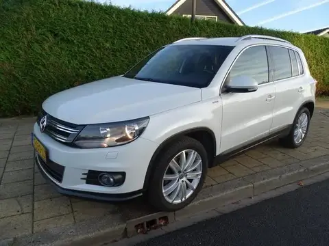 Used VOLKSWAGEN TIGUAN Petrol 2015 Ad 