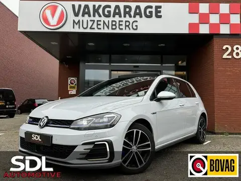 Used VOLKSWAGEN GOLF Hybrid 2017 Ad 