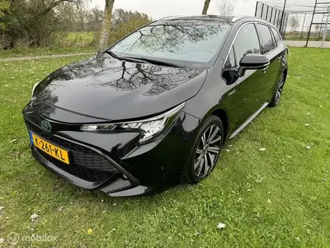 Used TOYOTA COROLLA Hybrid 2021 Ad 