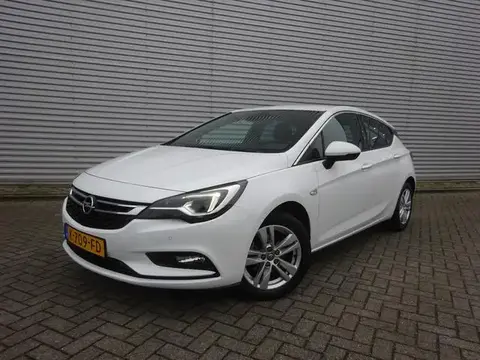 Annonce OPEL ASTRA Essence 2018 d'occasion 