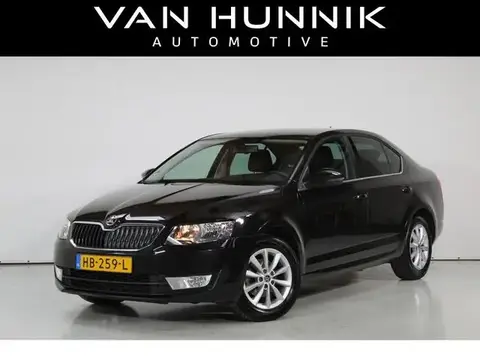 Used SKODA OCTAVIA Petrol 2015 Ad 