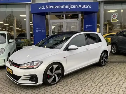 Used VOLKSWAGEN GOLF Petrol 2018 Ad 