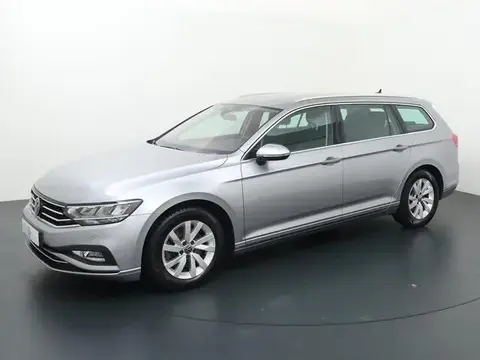 Used VOLKSWAGEN PASSAT Petrol 2022 Ad 