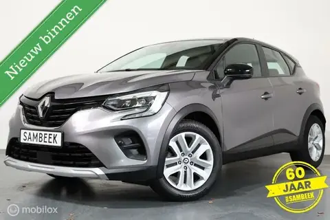 Used RENAULT CAPTUR Hybrid 2022 Ad 