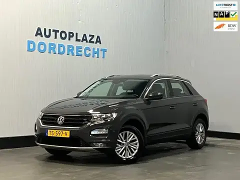 Annonce VOLKSWAGEN T-ROC Essence 2018 d'occasion 