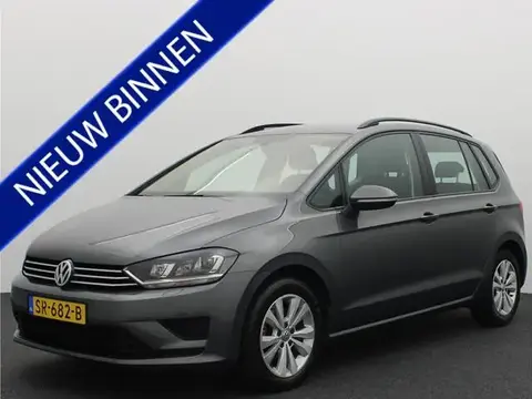 Used VOLKSWAGEN GOLF Petrol 2018 Ad 