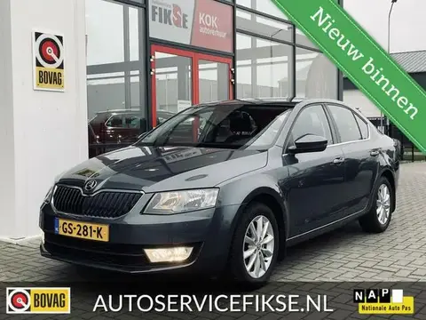 Used SKODA OCTAVIA Petrol 2015 Ad 