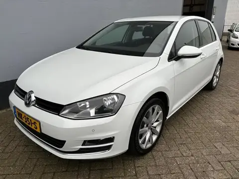 Used VOLKSWAGEN GOLF Petrol 2015 Ad 