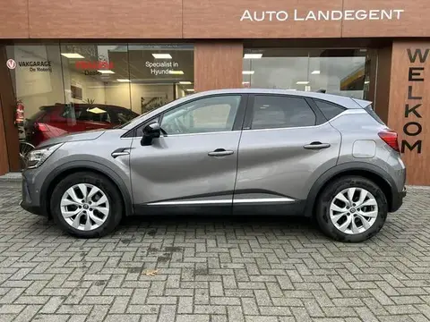 Used RENAULT CAPTUR Hybrid 2021 Ad 