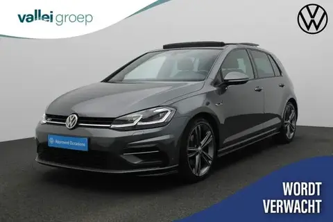 Used VOLKSWAGEN GOLF Petrol 2018 Ad 