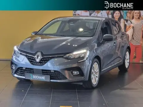 Used RENAULT CLIO Hybrid 2021 Ad 