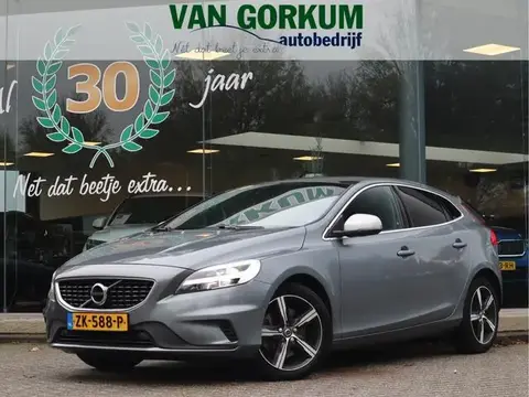 Annonce VOLVO V40 Essence 2019 d'occasion 