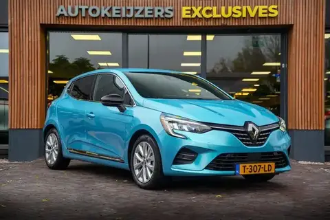 Used RENAULT CLIO Hybrid 2022 Ad 