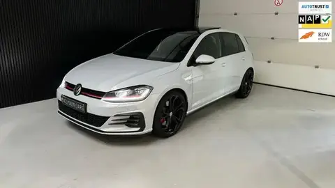 Used VOLKSWAGEN GOLF Petrol 2018 Ad 