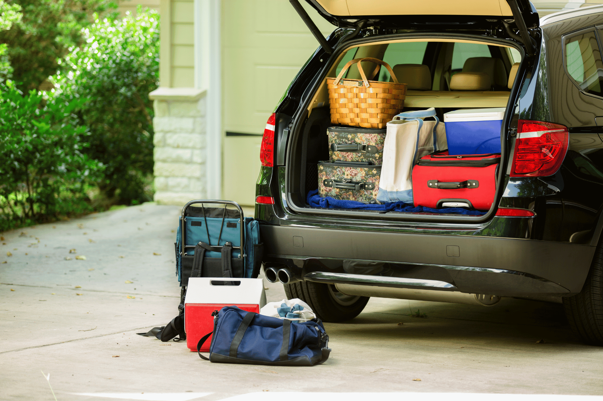 Les accessoires à avoir dans votre voiture pour une conduite sécurisée et  confortable