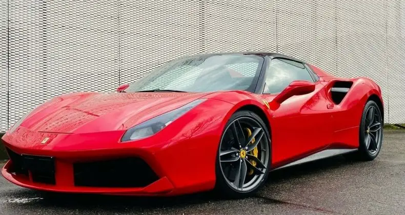 Photo 1 : Ferrari 488 2017 Essence