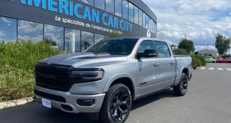 Photo 1 : Dodge Ram 2022 Petrol