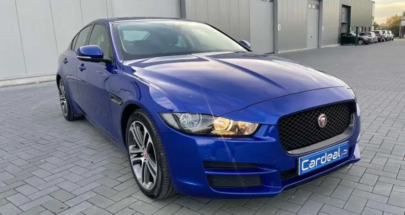 Photo 1 : Jaguar Xe 2017 Diesel