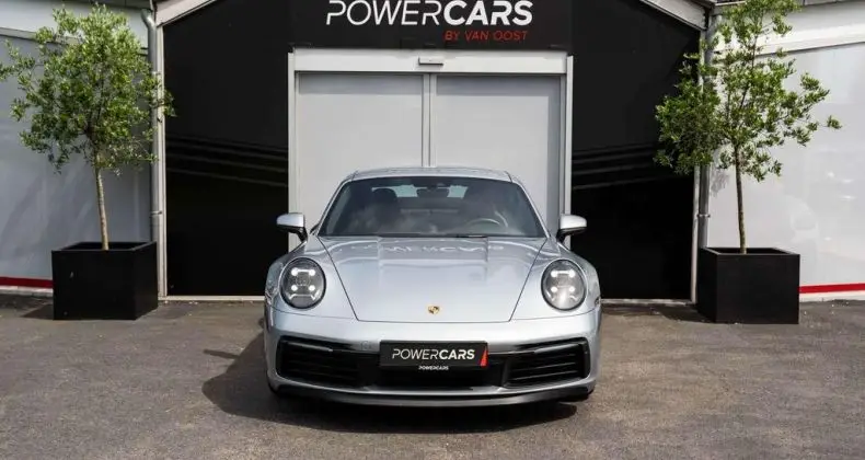 Photo 1 : Porsche 992 2019 Petrol