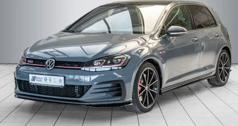 Photo 1 : Volkswagen Golf 2019 Petrol