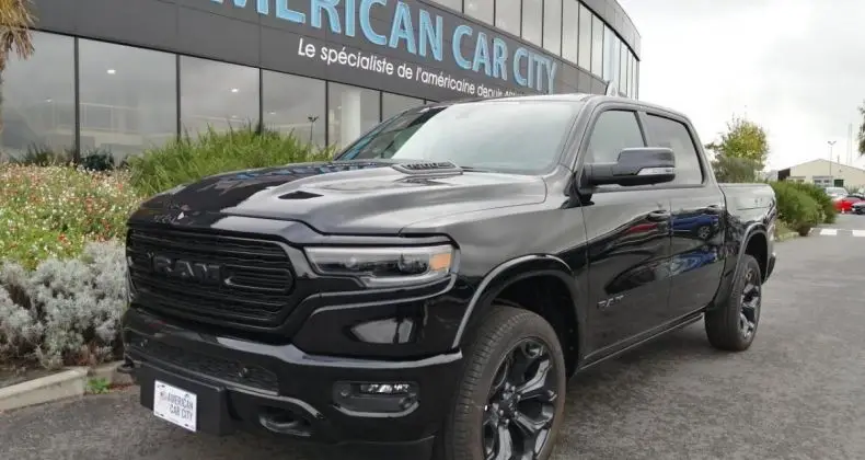 Photo 1 : Dodge Ram 2022 Petrol