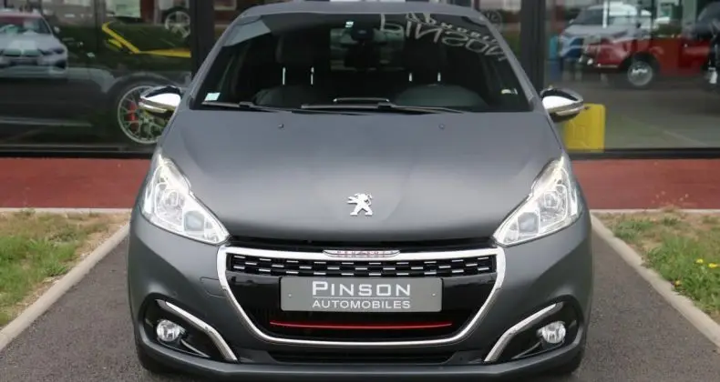 Photo 1 : Peugeot 208 2016 Essence