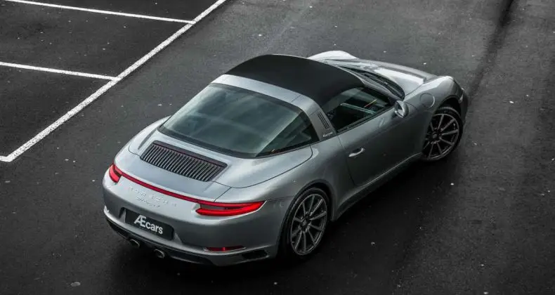 Photo 1 : Porsche 911 2017 Essence