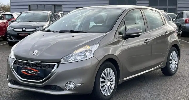 Photo 1 : Peugeot 208 2014 Petrol