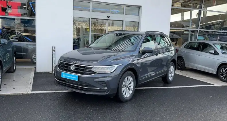 Photo 1 : Volkswagen Tiguan 2023 Hybride