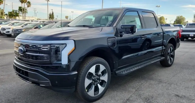 Photo 1 : Ford F150 2024 Électrique