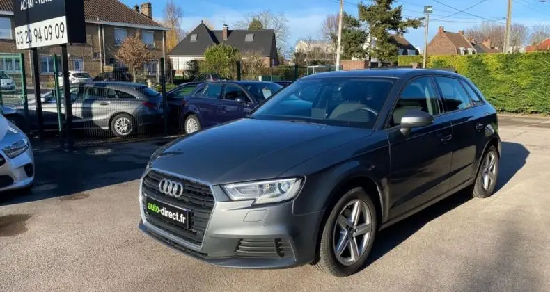 Photo 1 : Audi A3 2018 Petrol