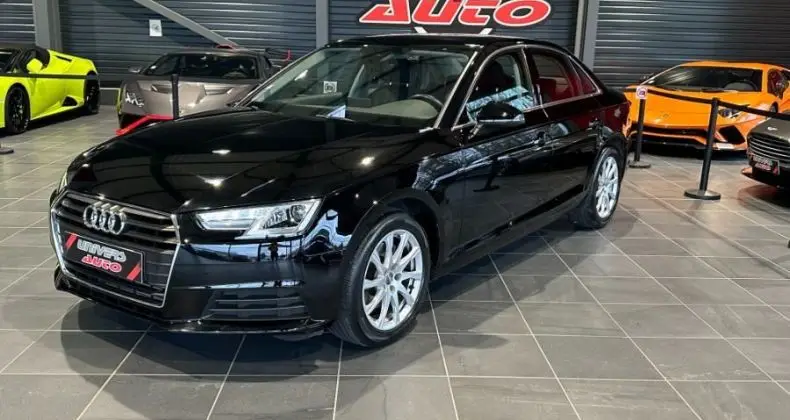 Photo 1 : Audi A4 2019 Hybride