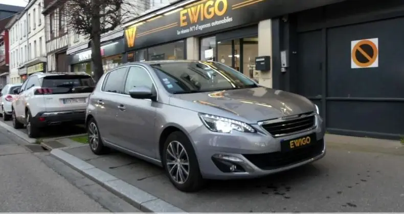 Photo 1 : Peugeot 308 2017 Petrol