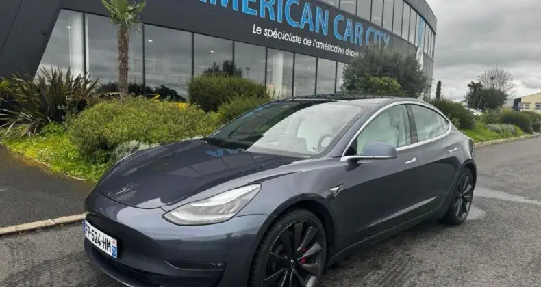 Photo 1 : Tesla Model 3 2020 Electric