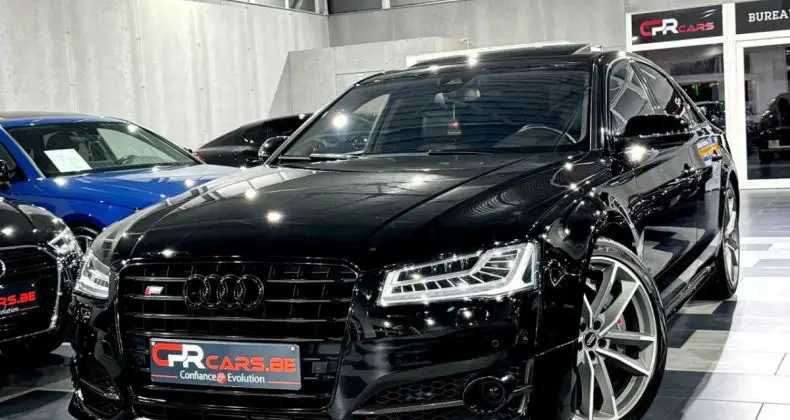 Photo 1 : Audi S8 2018 Essence