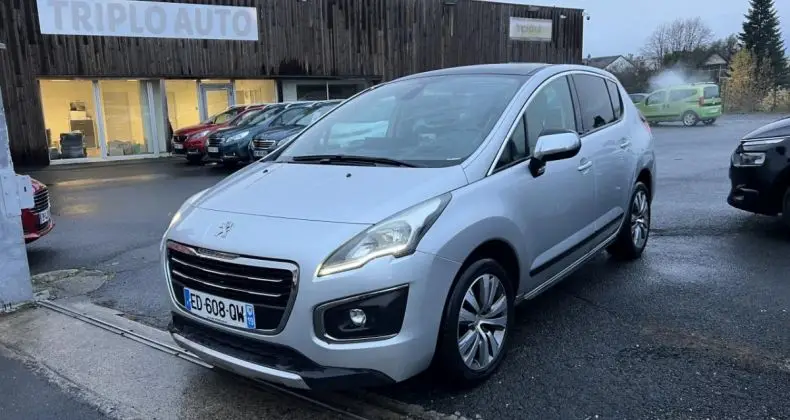 Photo 1 : Peugeot 3008 2016 Petrol