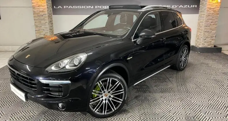 Photo 1 : Porsche Cayenne 2016 Hybride