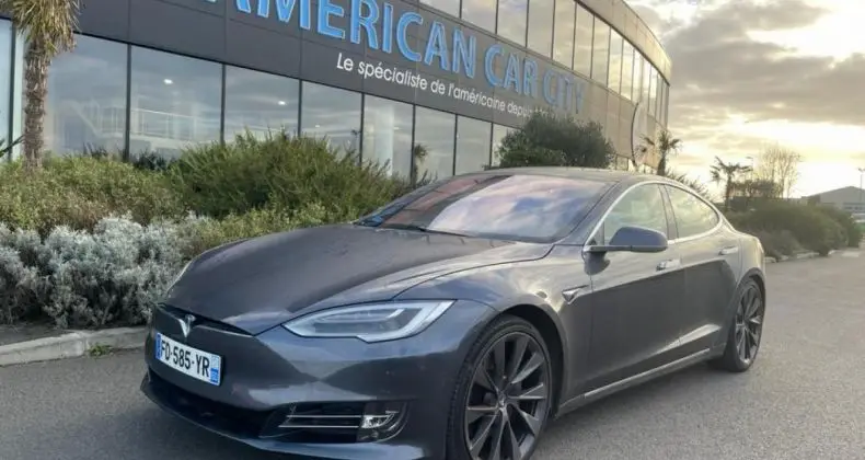 Photo 1 : Tesla Model S 2019 Electric