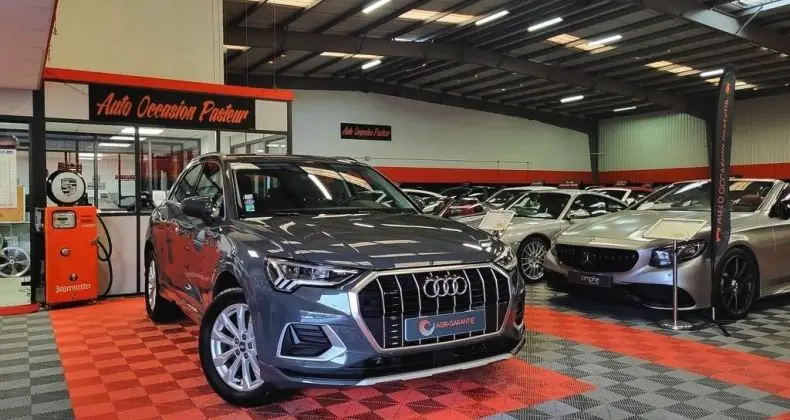 Photo 1 : Audi Q3 2019 Petrol