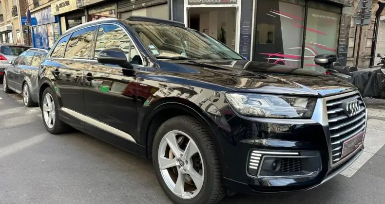 Photo 1 : Audi Q7 2016 Hybrid