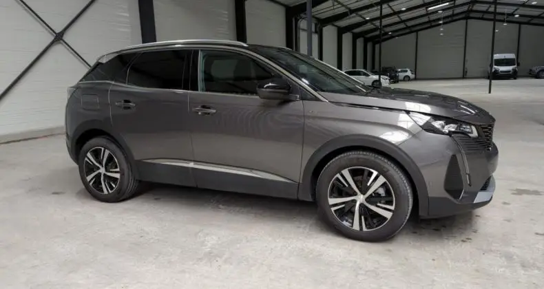 Photo 1 : Peugeot 3008 2023 Essence