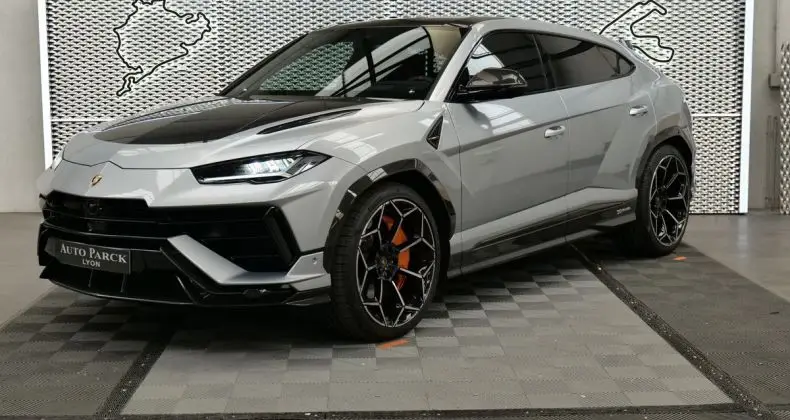 Photo 1 : Lamborghini Urus 2024 Petrol