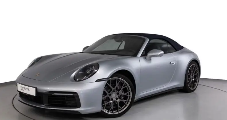 Photo 1 : Porsche 992 2019 Essence