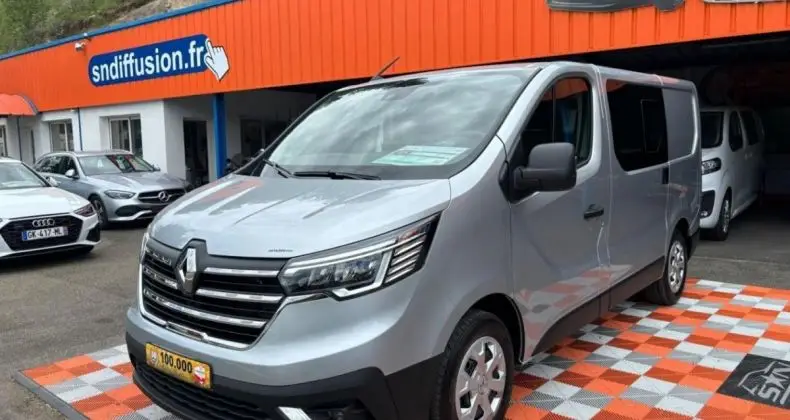 Photo 1 : Renault Trafic 2023 Diesel