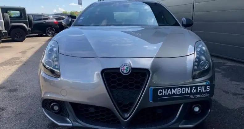 Photo 1 : Alfa Romeo Giulietta 2018 Essence