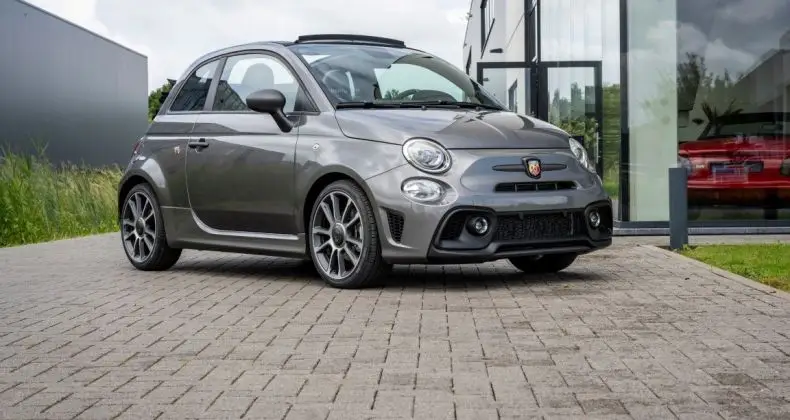 Photo 1 : Abarth 595 2023 Petrol