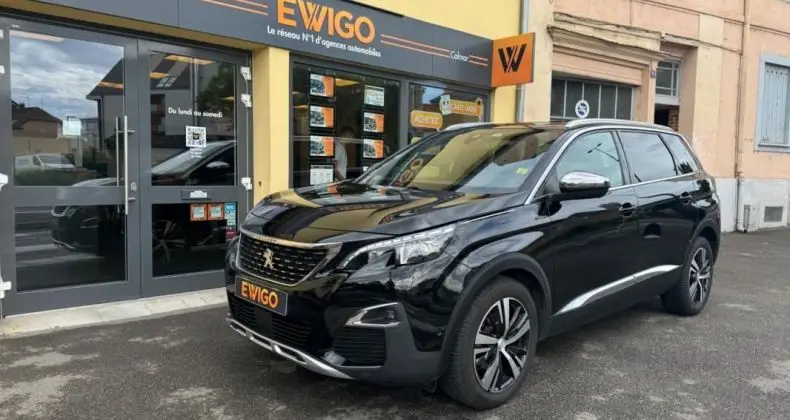 Photo 1 : Peugeot 5008 2019 Essence