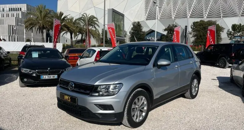 Photo 1 : Volkswagen Tiguan 2018 Essence