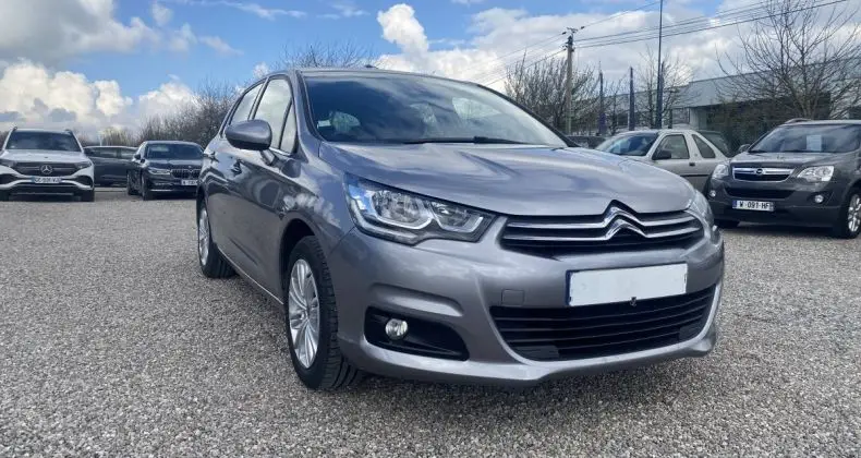 Photo 1 : Citroen C4 2015 Petrol